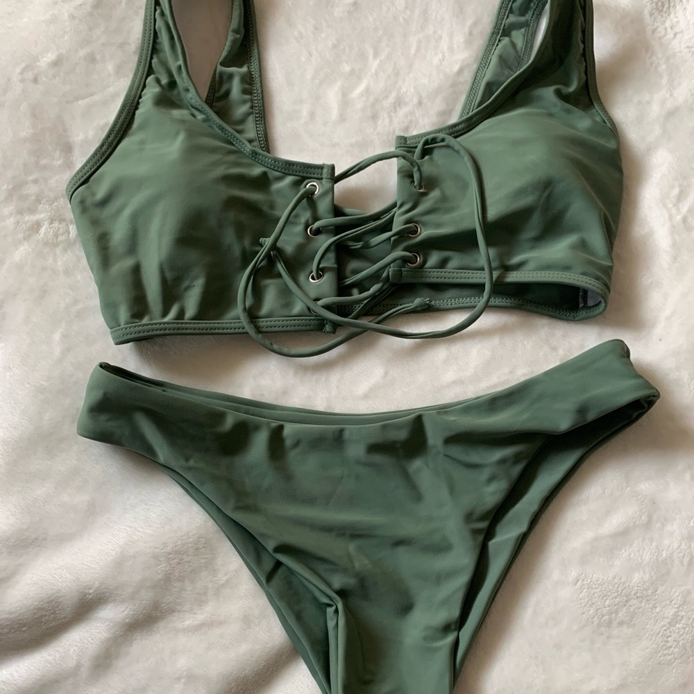 Bathing suit